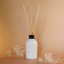 Load image into Gallery viewer, White Reed Diffuser 200ml
