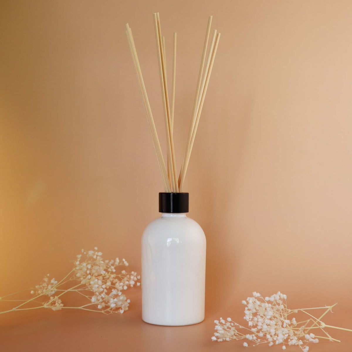 White Reed Diffuser 200ml – Mya Candle Collection